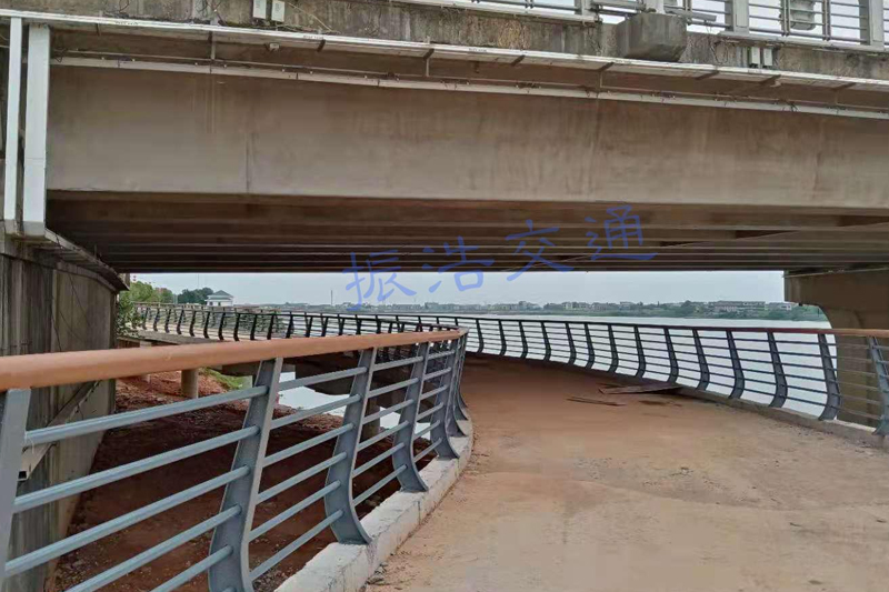 Flumen guardrail