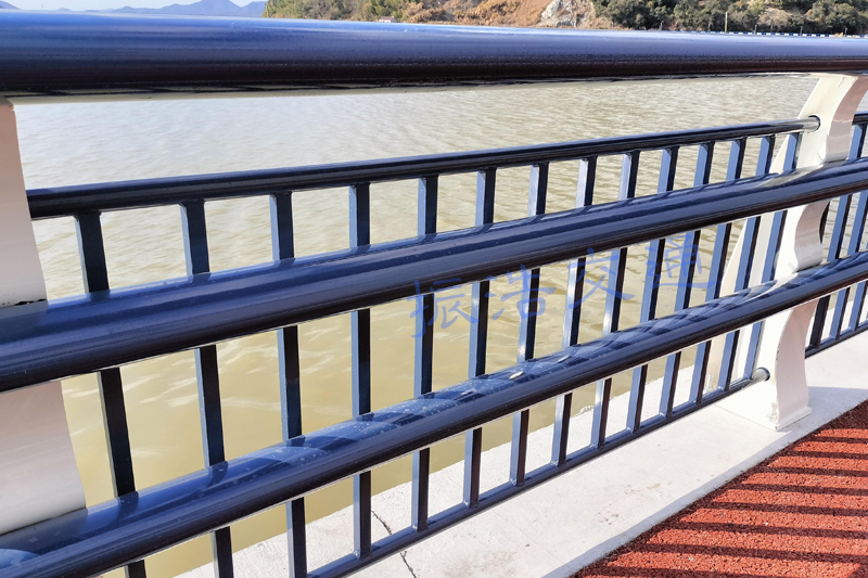 Pontis guardrail