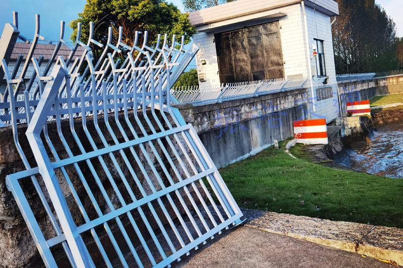 Ferro guardrail
