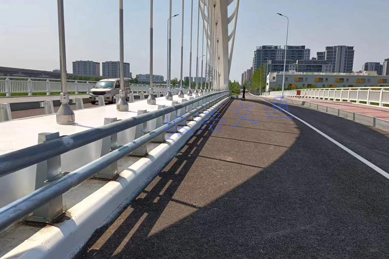 Pontis guardrail