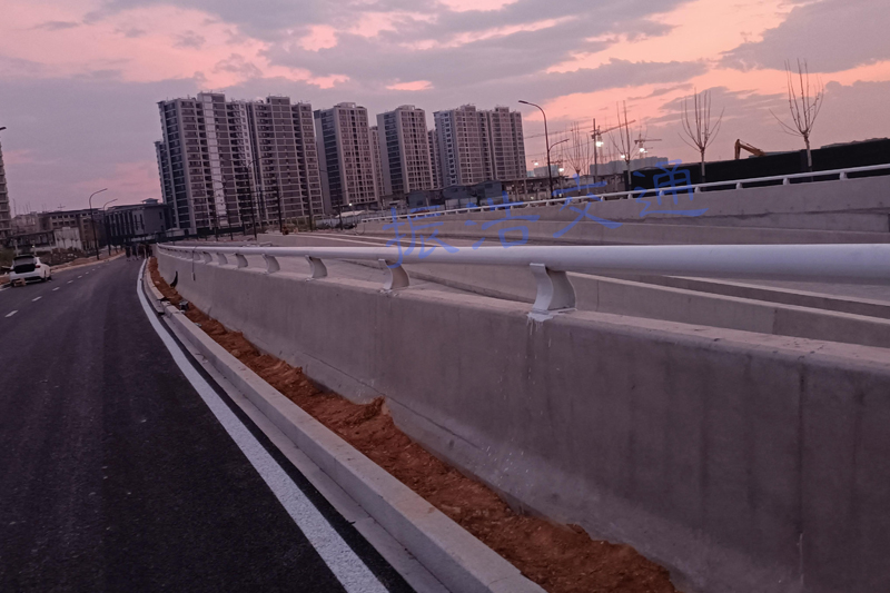 Ferro pipe guardrail